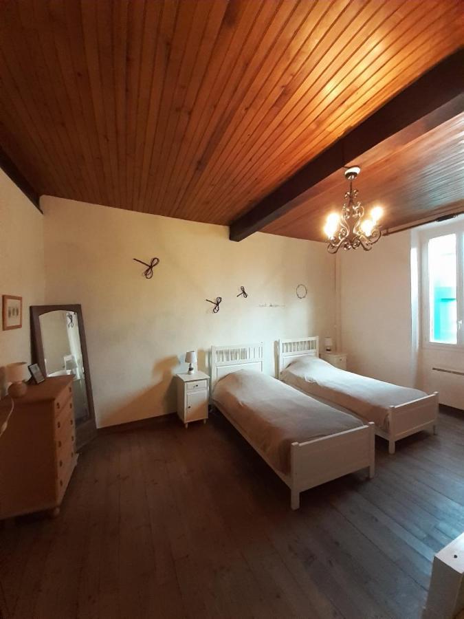 Maison Au Village Du Livre Montolieu Екстер'єр фото
