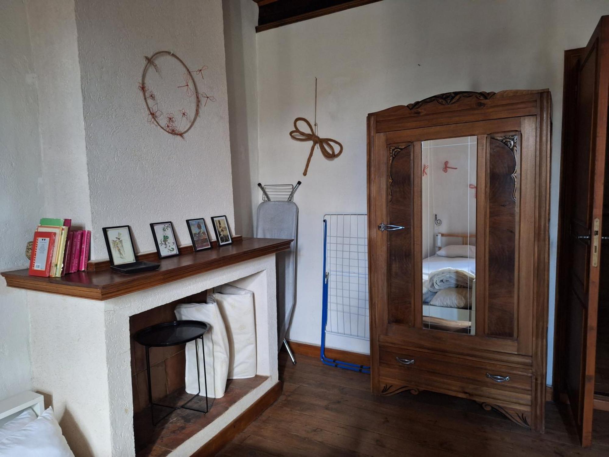 Maison Au Village Du Livre Montolieu Екстер'єр фото