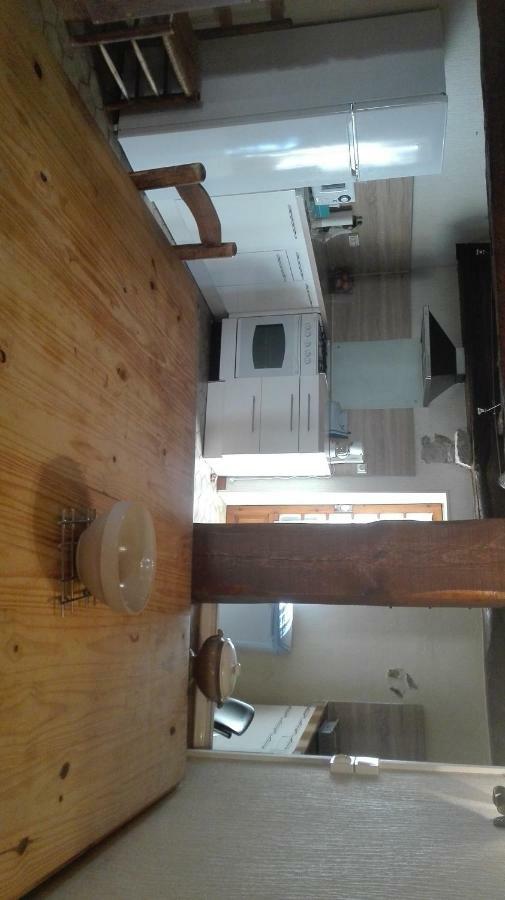 Maison Au Village Du Livre Montolieu Екстер'єр фото